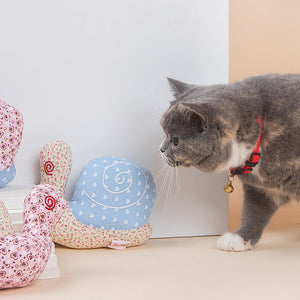 Unleash Playtime with the Gnaw Interactive Printed Snail Pet Toy!